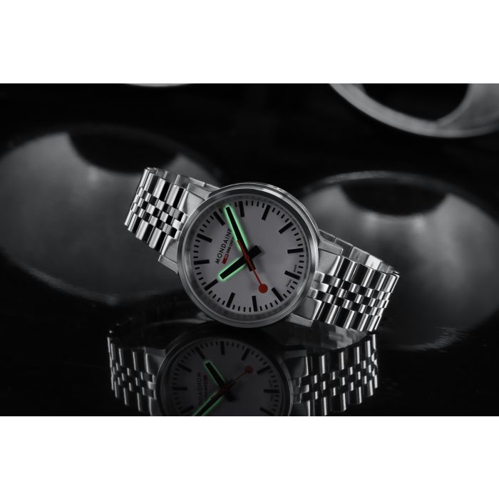 Mondaine SBB stop2go 41 mm Edelstahl Mondaine SBB stop2go 41 mm Edelstahl